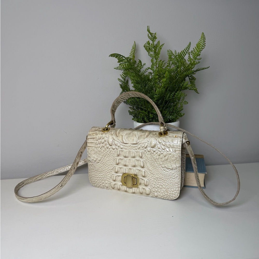 Vintage Brahmin Leather Cream Gold Hardware Clutch Handbag Crossbody